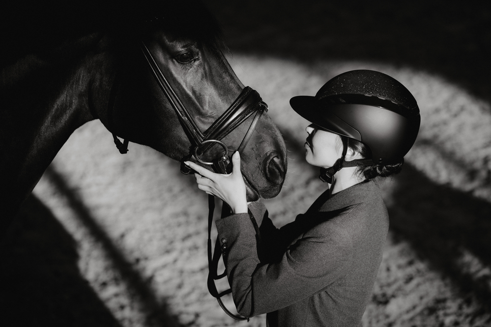 AIRLUXE SUPREME GLAM LONG VISOR<br>RIDING HELMET