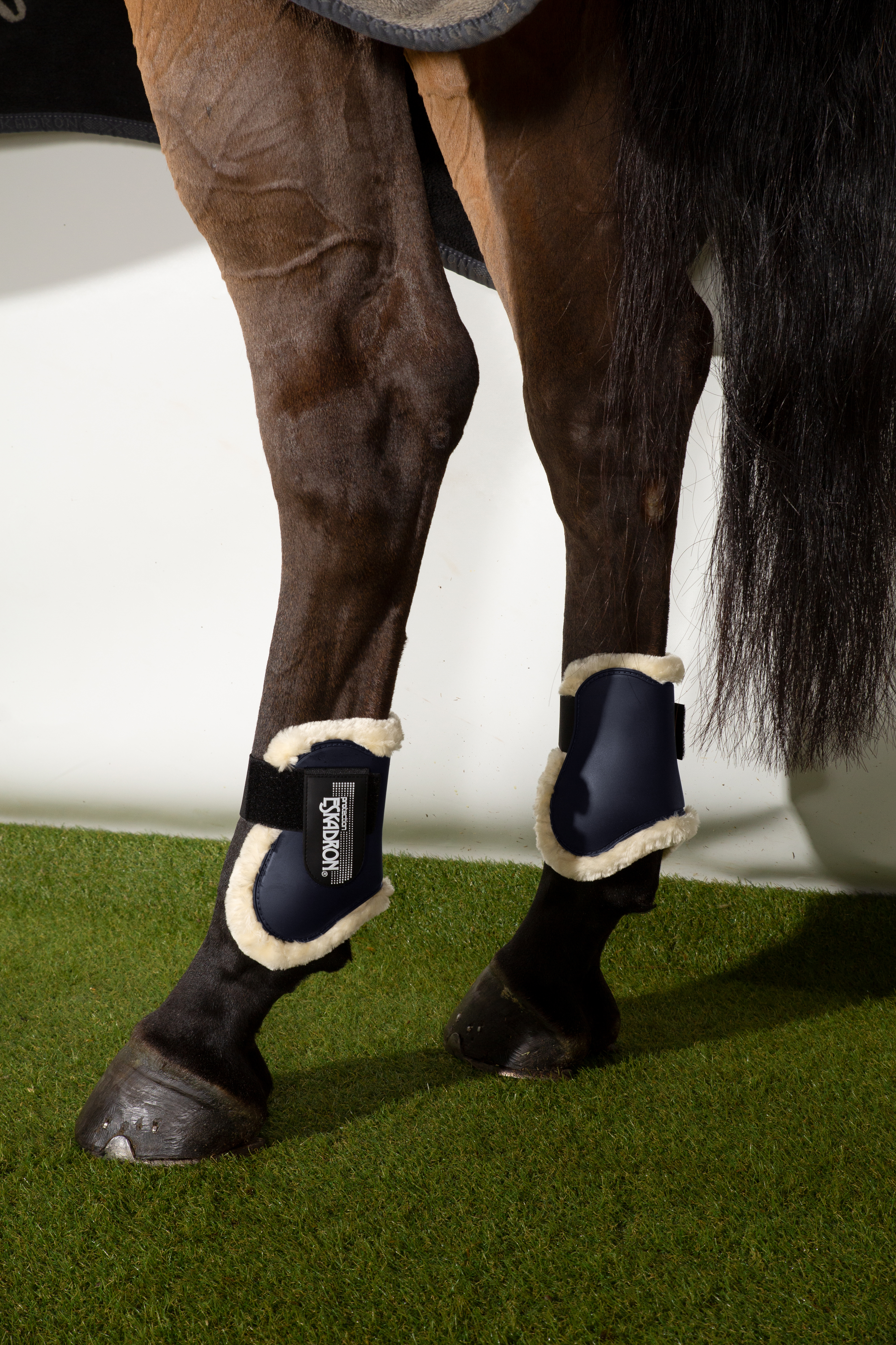 FAUXFUR COMPACT H<br>TENDON BOOTS