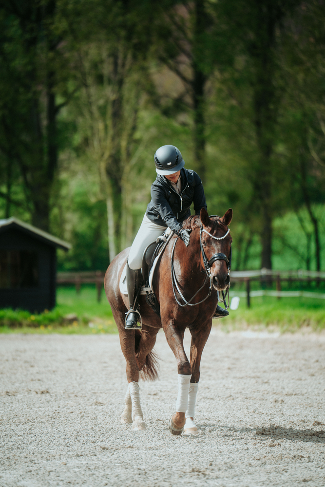 AIRLUXE PURE LONG VISOR<br>RIDING HELMET