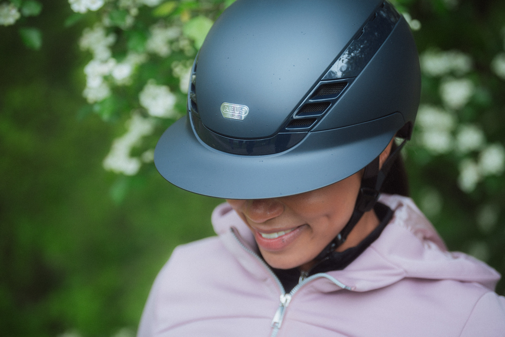 AIRLUXE PURE LONG VISOR<br>RIDING HELMET