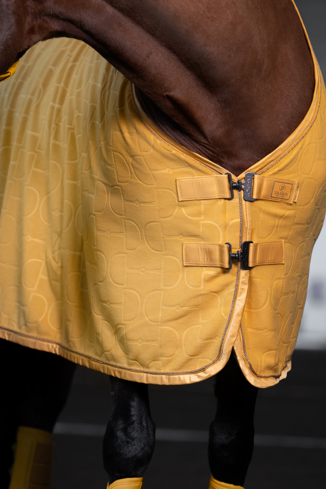 FLEECE STAMP BIT<br>SWEAT RUG
