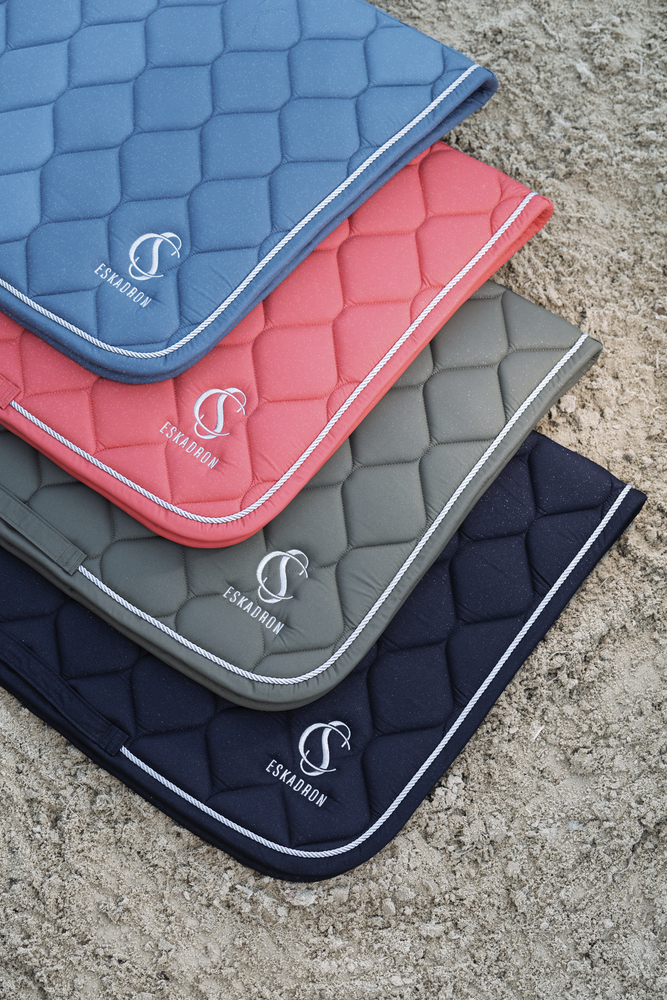 SPARKLE<br>SADDLE CLOTH