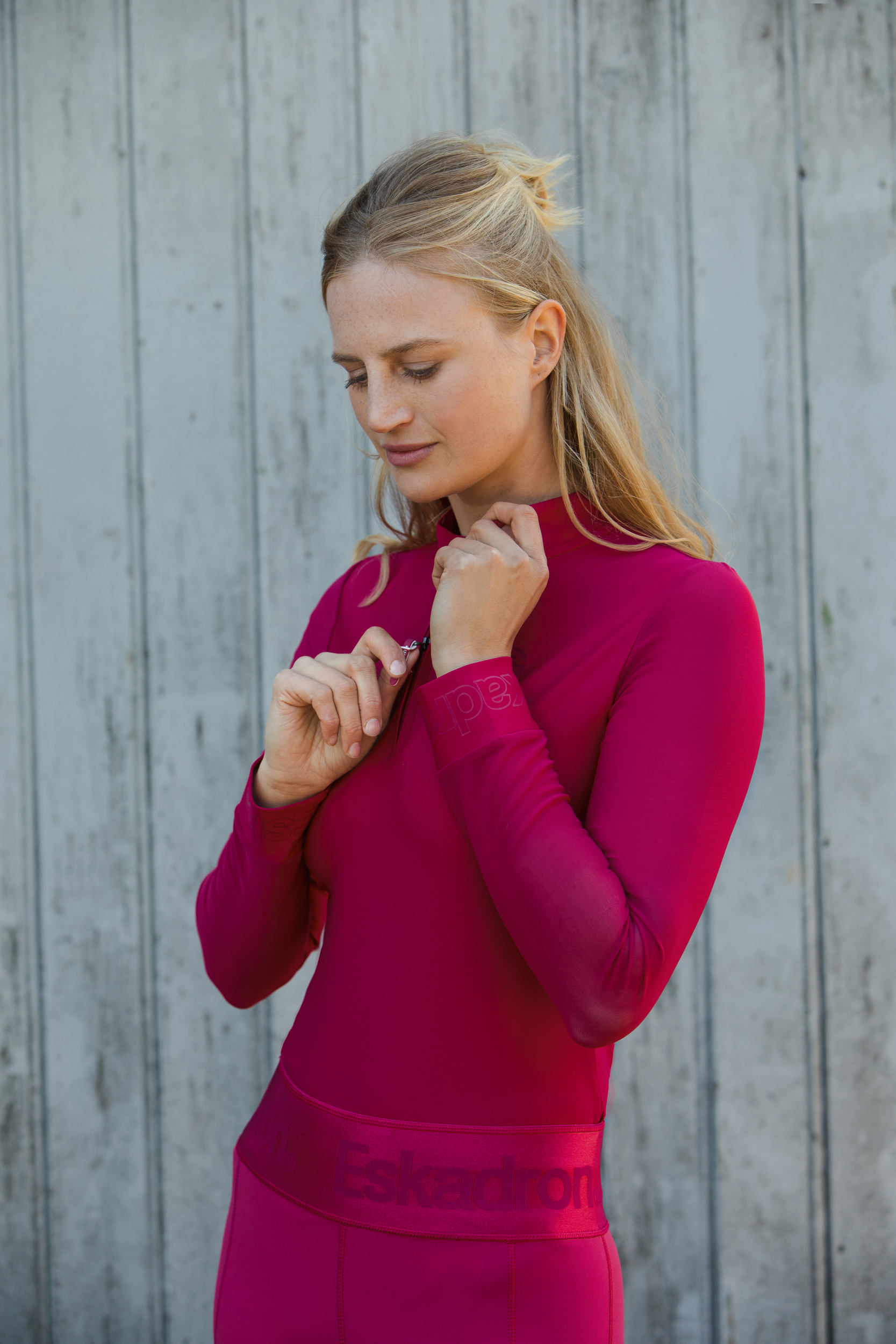LONGSLEEVE HALF-ZIP<br>SHIRT