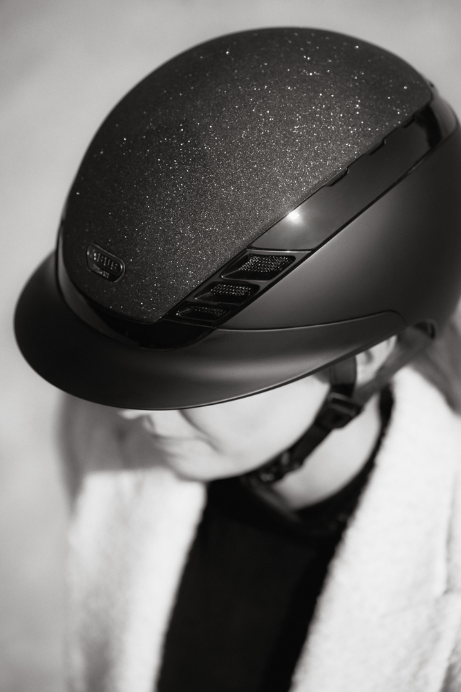 AIRLUXE SUPREME GLAM SHORT VISOR<br>RIDING HELMET