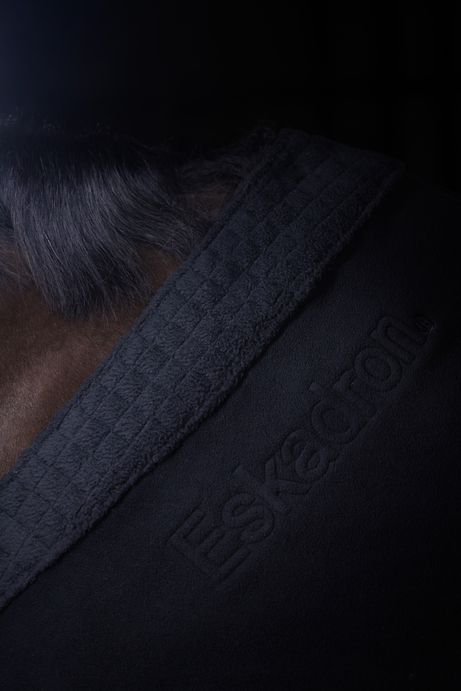 DOUBLE-FLEECE<br>SWEAT RUG
