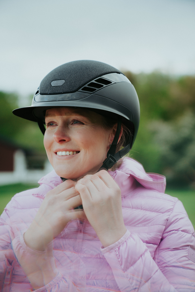 AIRLUXE SUPREME GLAM LONG VISOR<br>RIDING HELMET