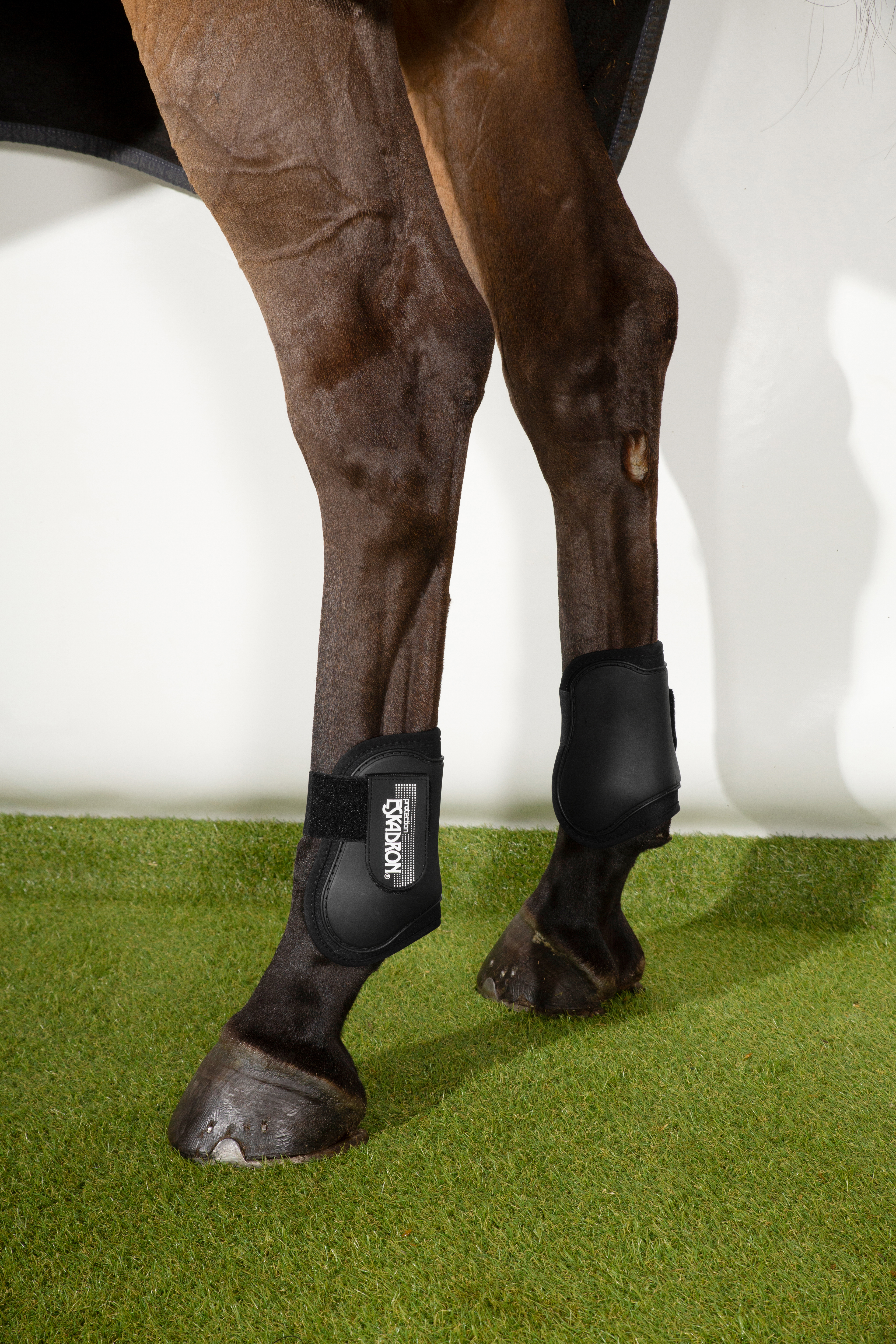 COMPACT H<br>TENDON BOOTS