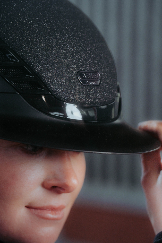 AIRLUXE SUPREME GLAM LONG VISOR<br>RIDING HELMET