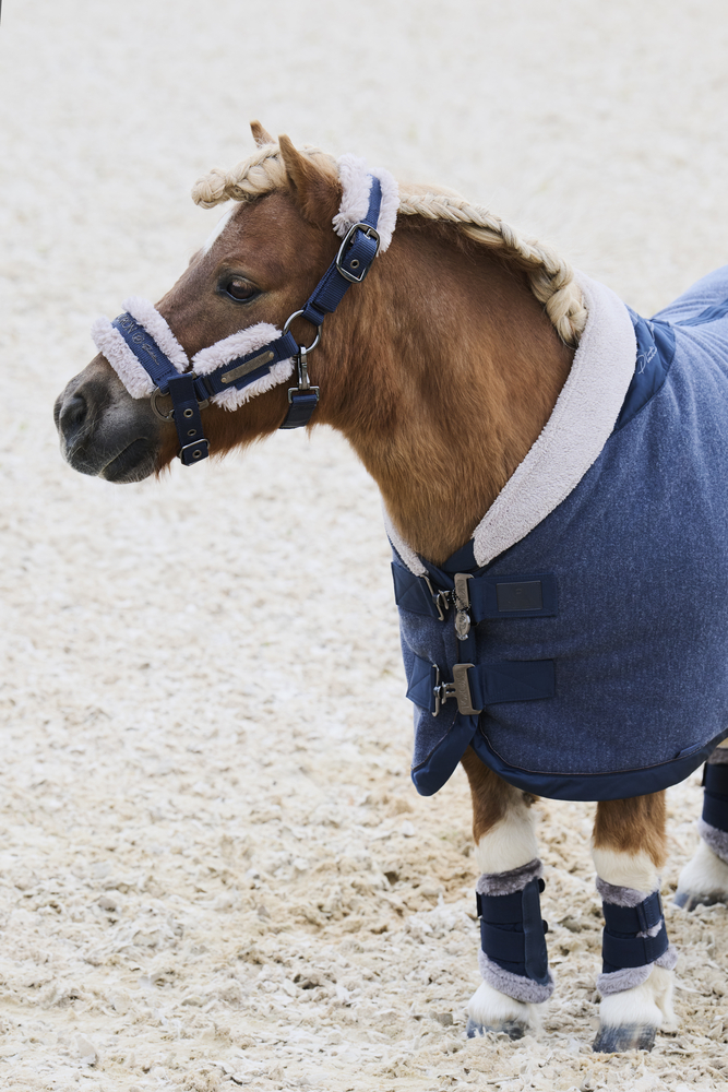 ACRYLIC SHETTY<br>SWEAT RUG