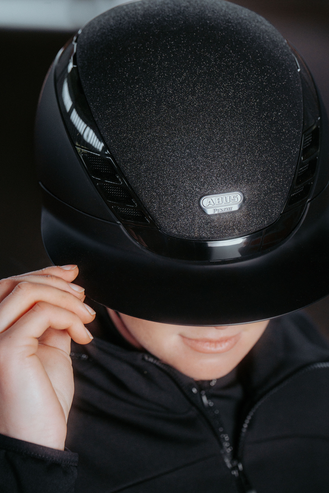 AIRLUXE SUPREME GLAM LONG VISOR<br>RIDING HELMET