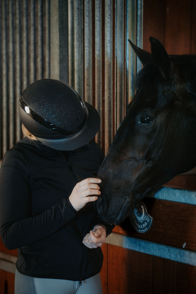 AIRLUXE SUPREME GLAM LONG VISOR<br>RIDING HELMET