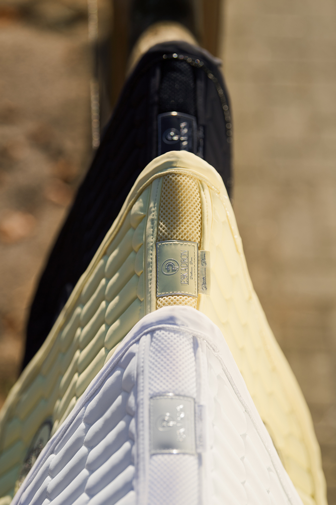 SOFTSHELL AVANTGARDE<br>SADDLE CLOTH