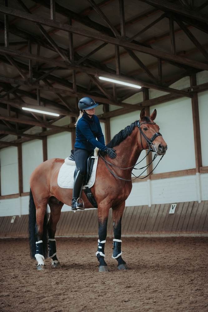 AIRLUXE PURE LONG VISOR<br>RIDING HELMET