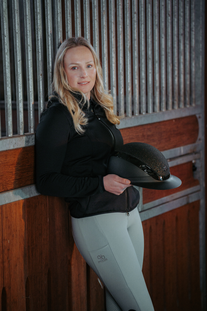 AIRLUXE SUPREME GLAM LONG VISOR<br>RIDING HELMET