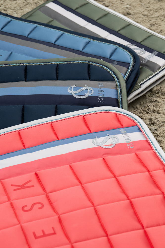 BIG SQUARE MATTGLOSS<br>SADDLE CLOTH