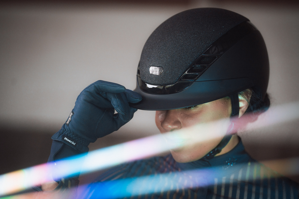 AIRLUXE SUPREME GLAM SHORT VISOR<br>RIDING HELMET