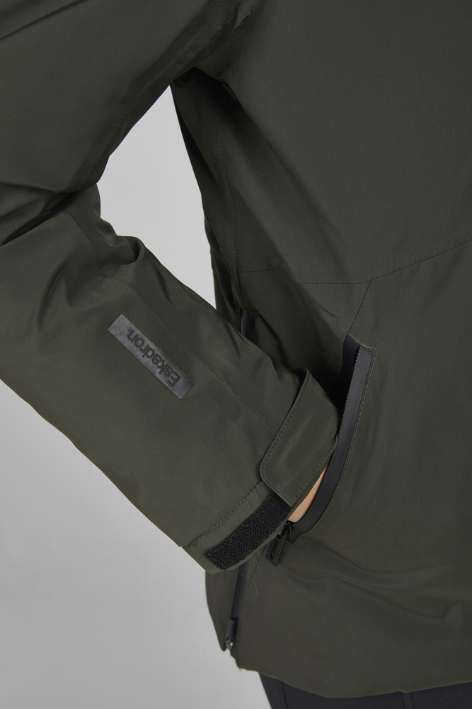 WATERPROOF<br>JACKET