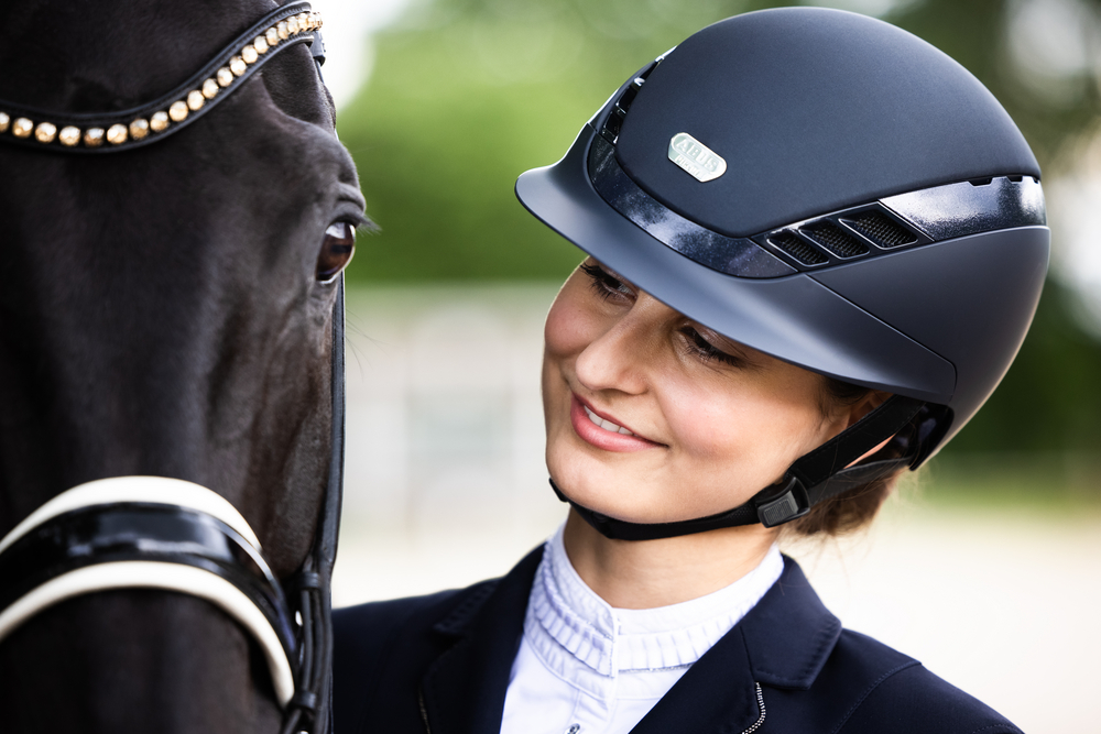 AIRLUXE SUPREME<br>RIDING HELMET