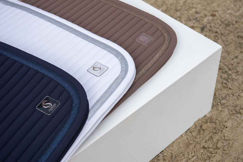 SOFTSHELL EMBLEM<br>SADDLE CLOTH