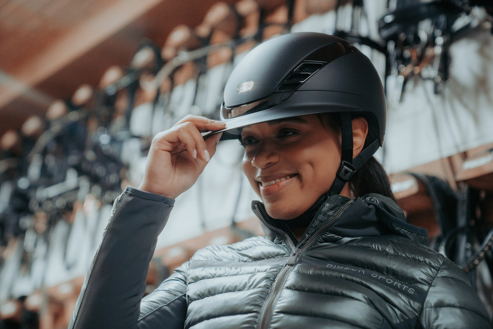 AIRLUXE PURE LONG VISOR<br>RIDING HELMET