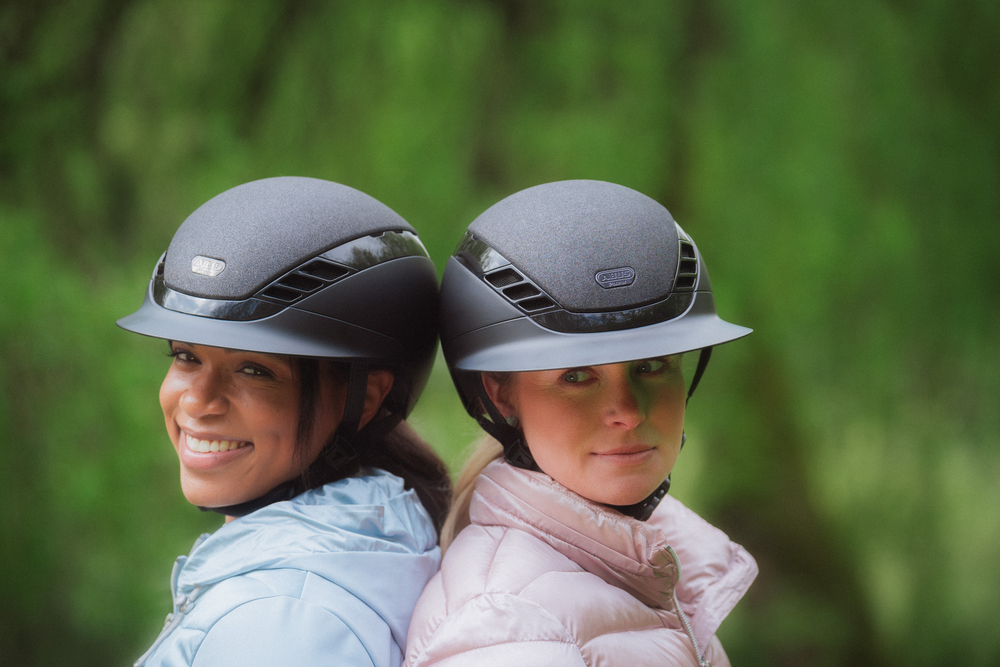 AIRLUXE SUPREME GLAM SHORT VISOR<br>RIDING HELMET