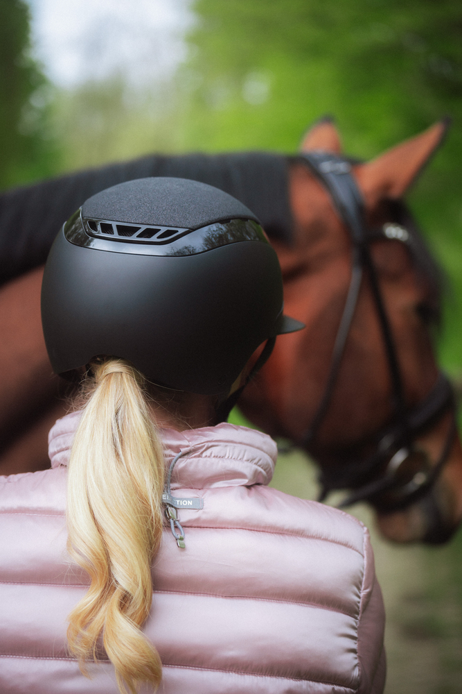 AIRLUXE SUPREME GLAM LONG VISOR<br>RIDING HELMET