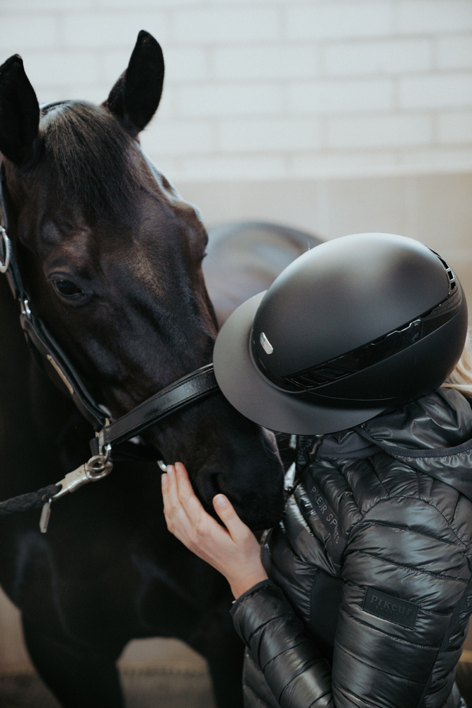 AIRLUXE PURE LONG VISOR<br>RIDING HELMET