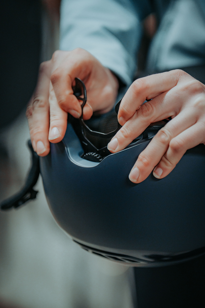 AIRLUXE PURE LONG VISOR<br>RIDING HELMET