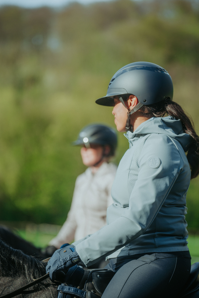 AIRLUXE PURE LONG VISOR<br>RIDING HELMET