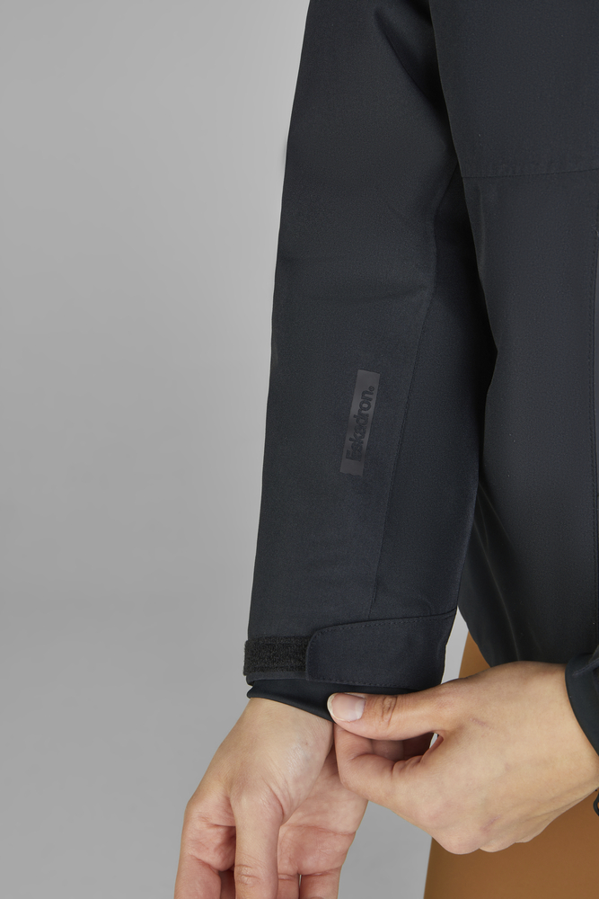 WATERPROOF JACKET<br>JACKET