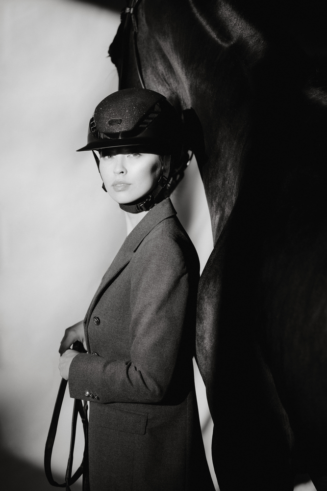 AIRLUXE SUPREME GLAM LONG VISOR<br>RIDING HELMET