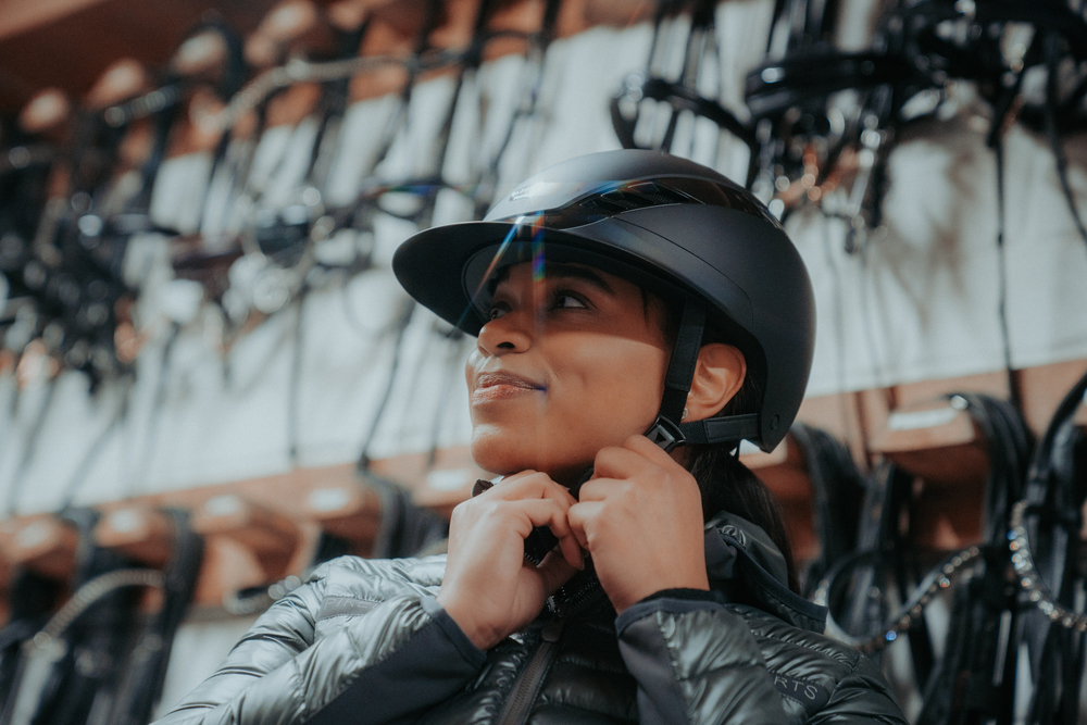AIRLUXE PURE LONG VISOR<br>RIDING HELMET