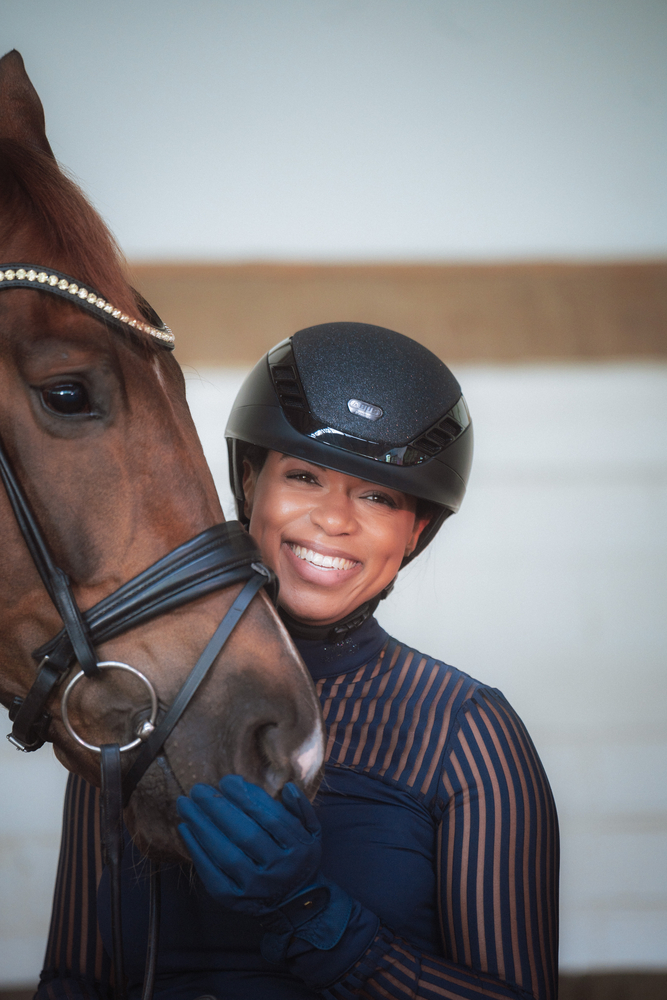 AIRLUXE SUPREME GLAM SHORT VISOR<br>RIDING HELMET