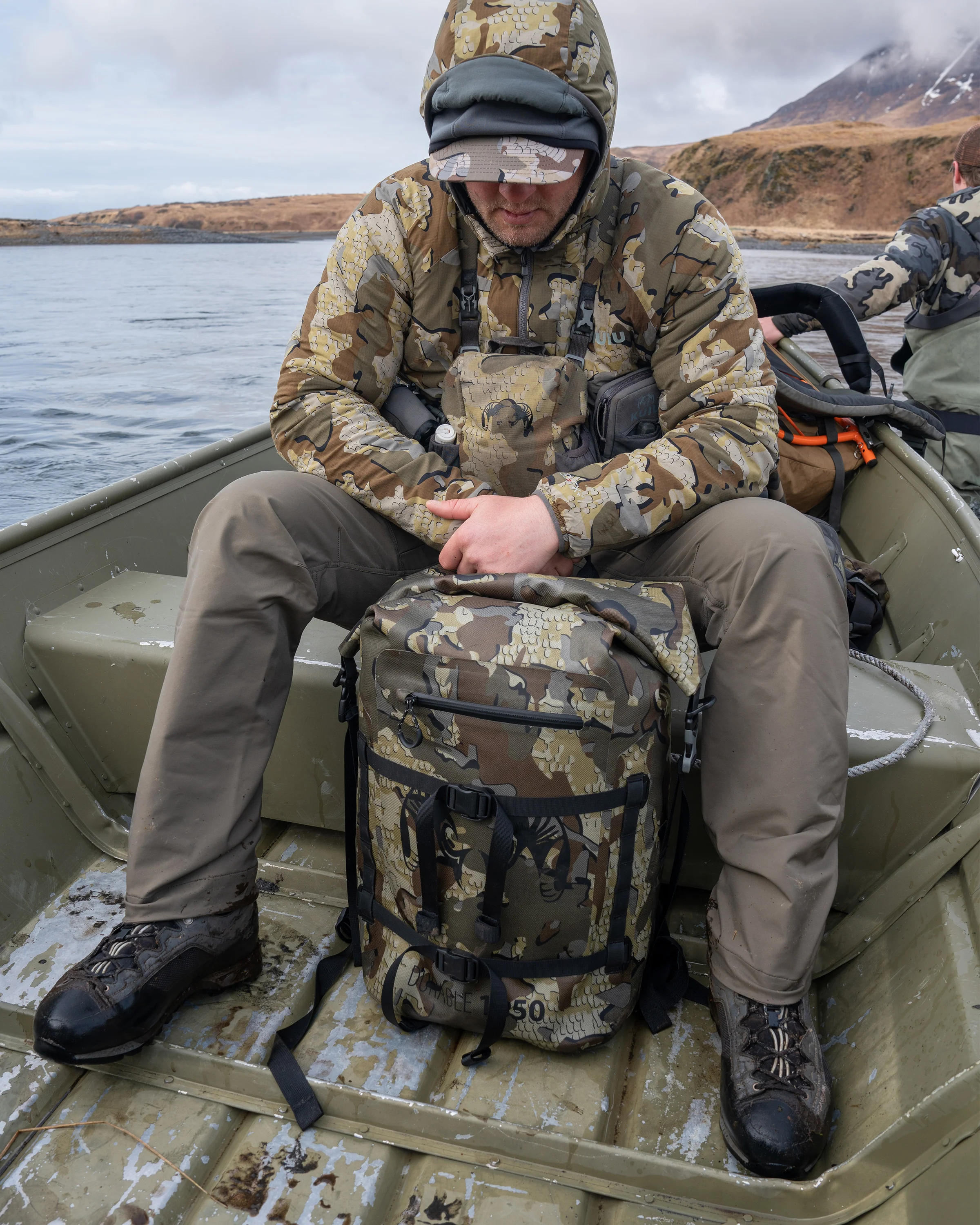 Karluk 3000 Roll Top Dry Backpack | Stone