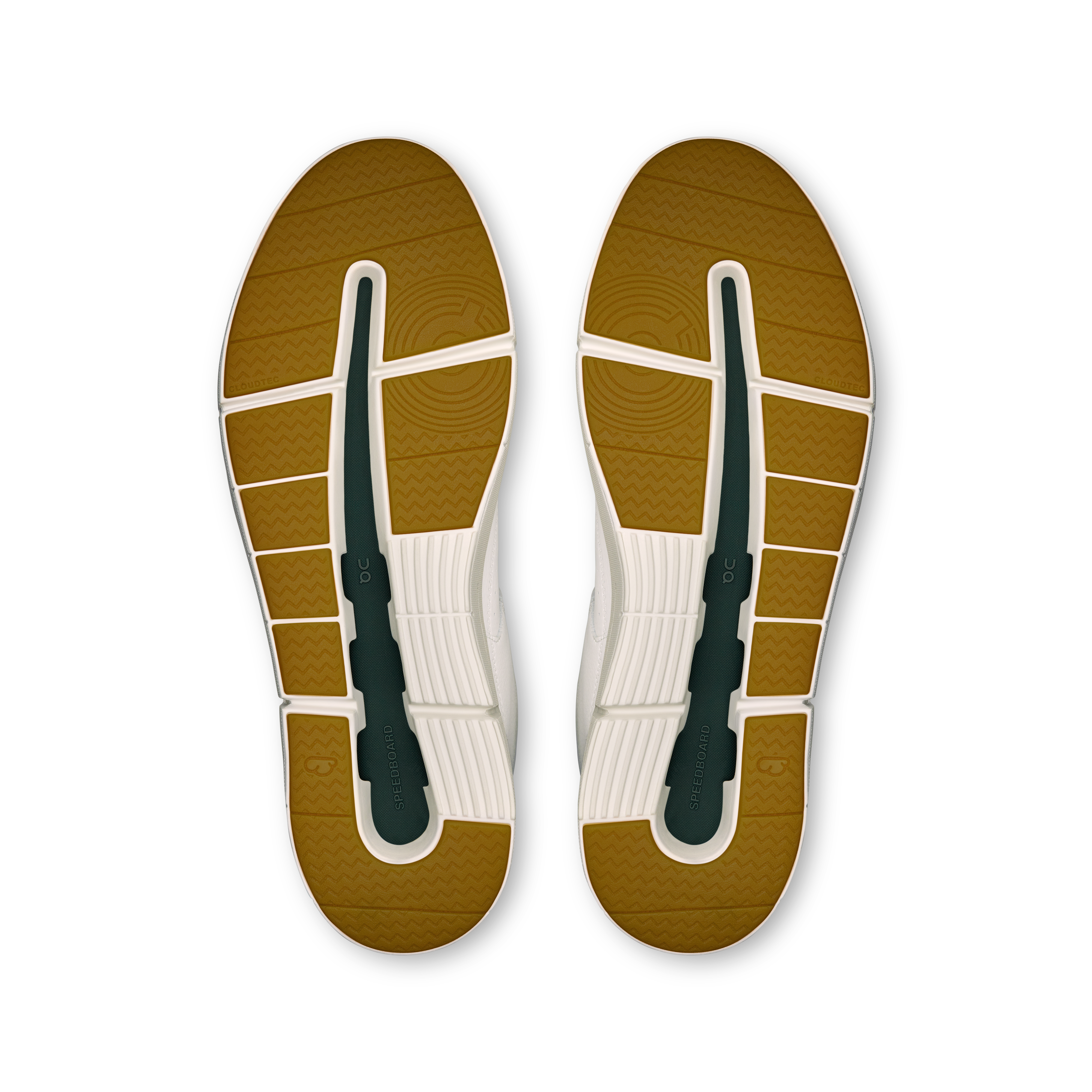 THE ROGER Clubhouse Mid: The '90s all-day everyday shoe