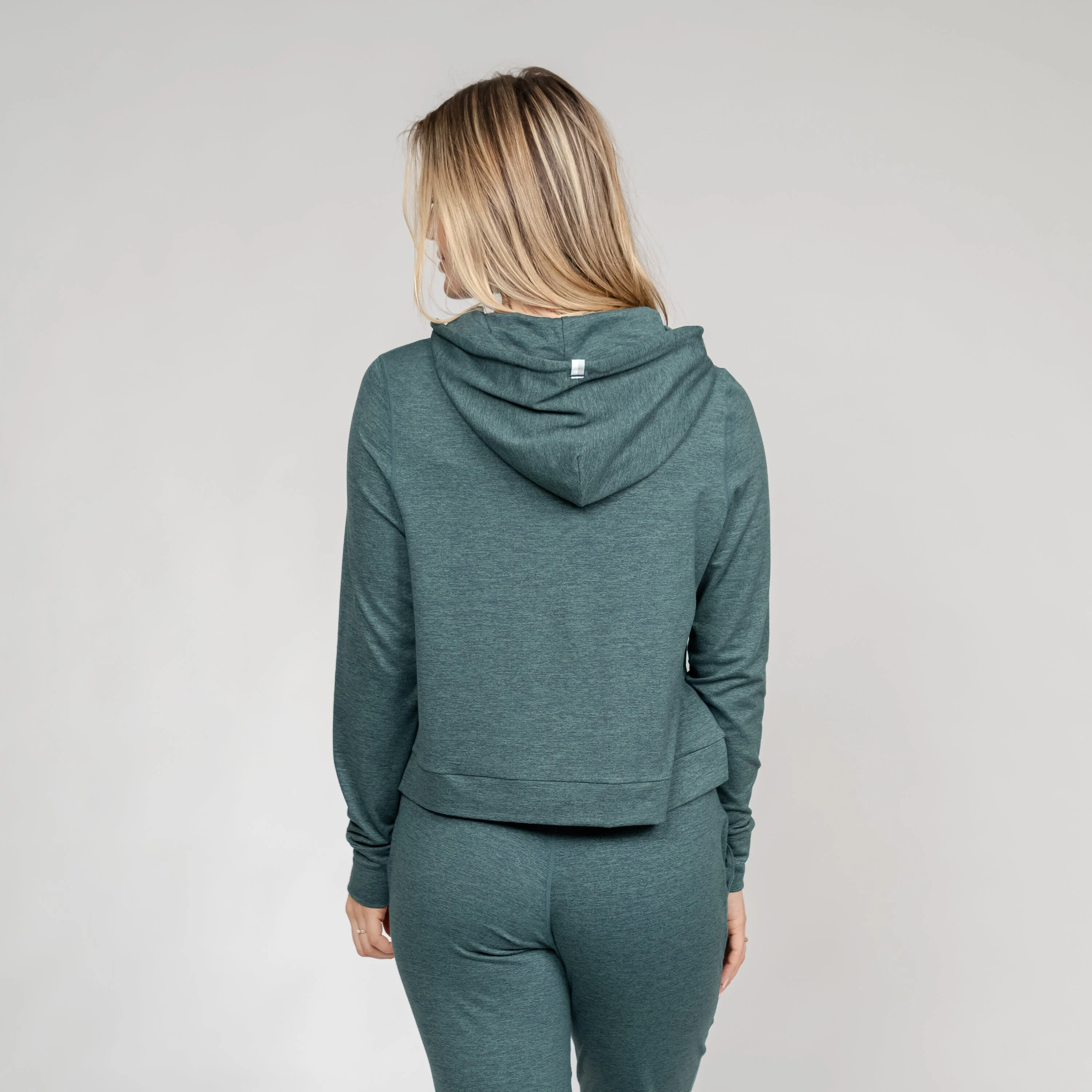 Tempo Performance Hoodie                   j