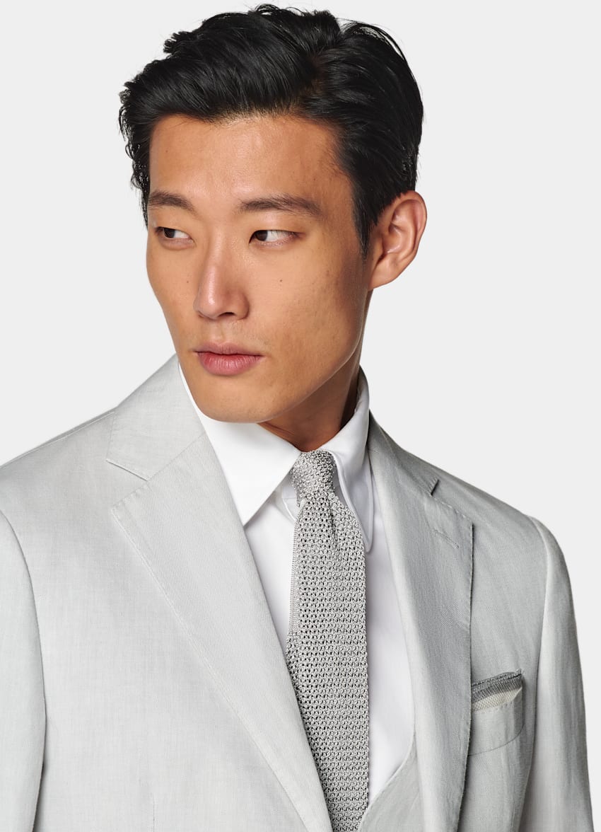 Light Grey Three-Piece Tailored Fit Havana Suit