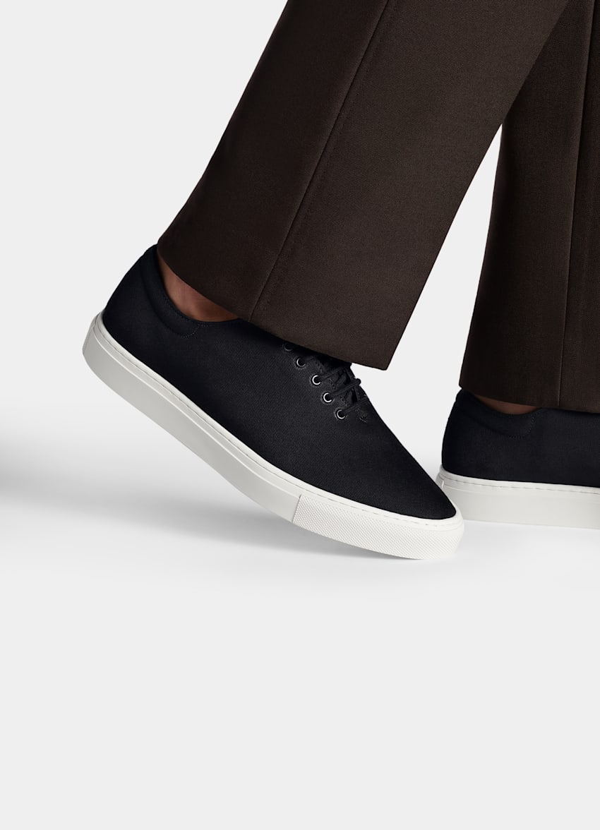 Black Sneaker