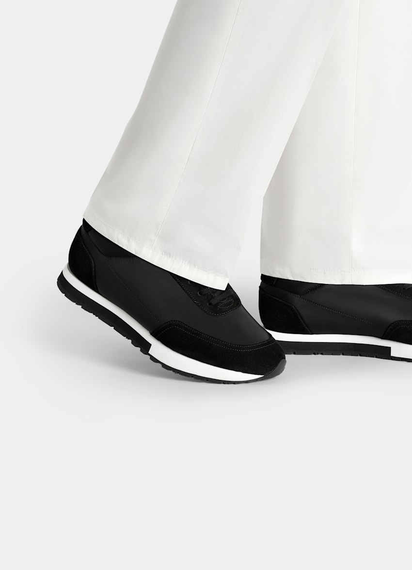 Black Sneaker