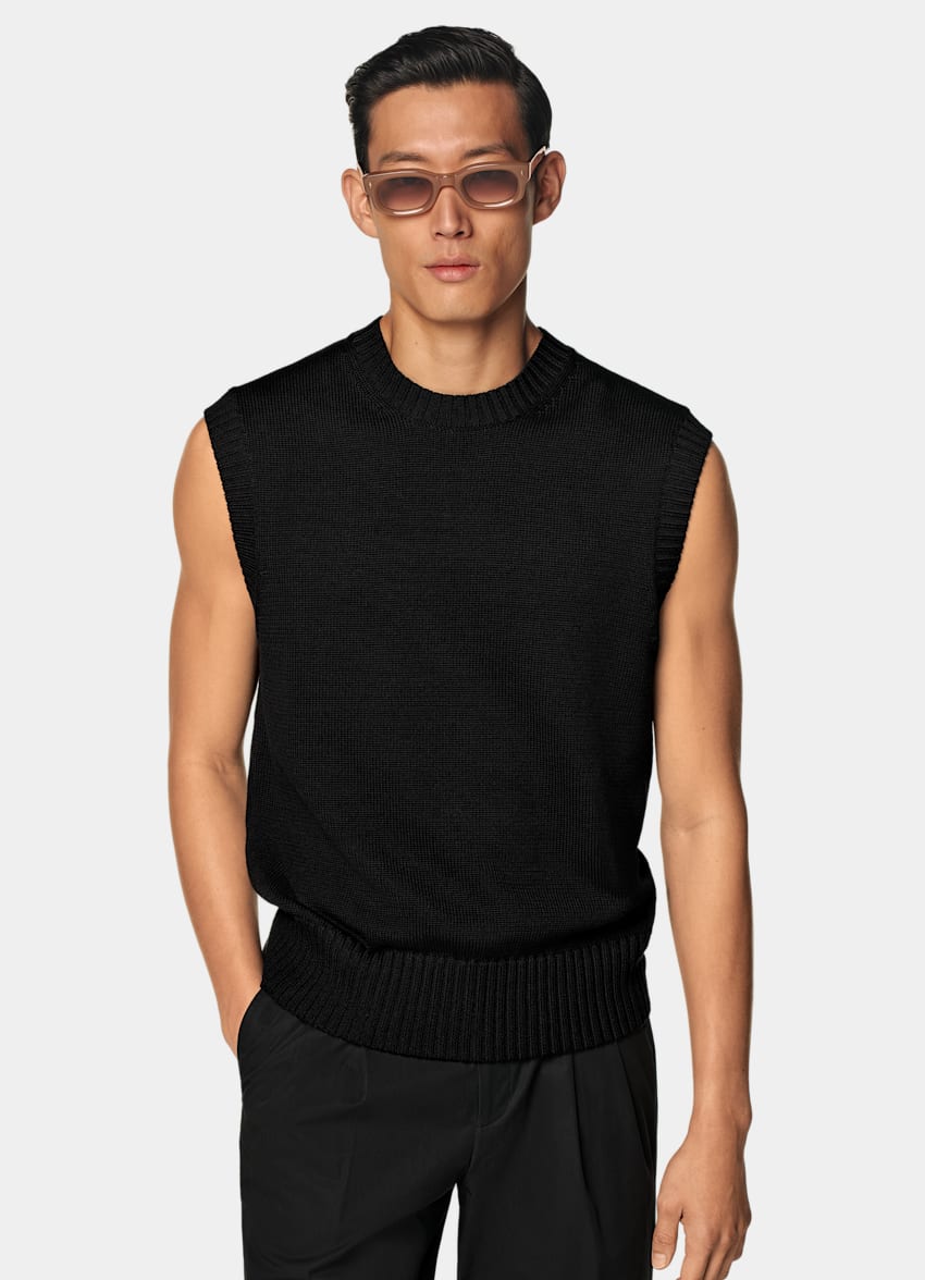 Black Sleeveless Crewneck