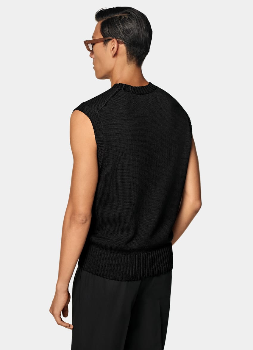 Black Sleeveless Crewneck