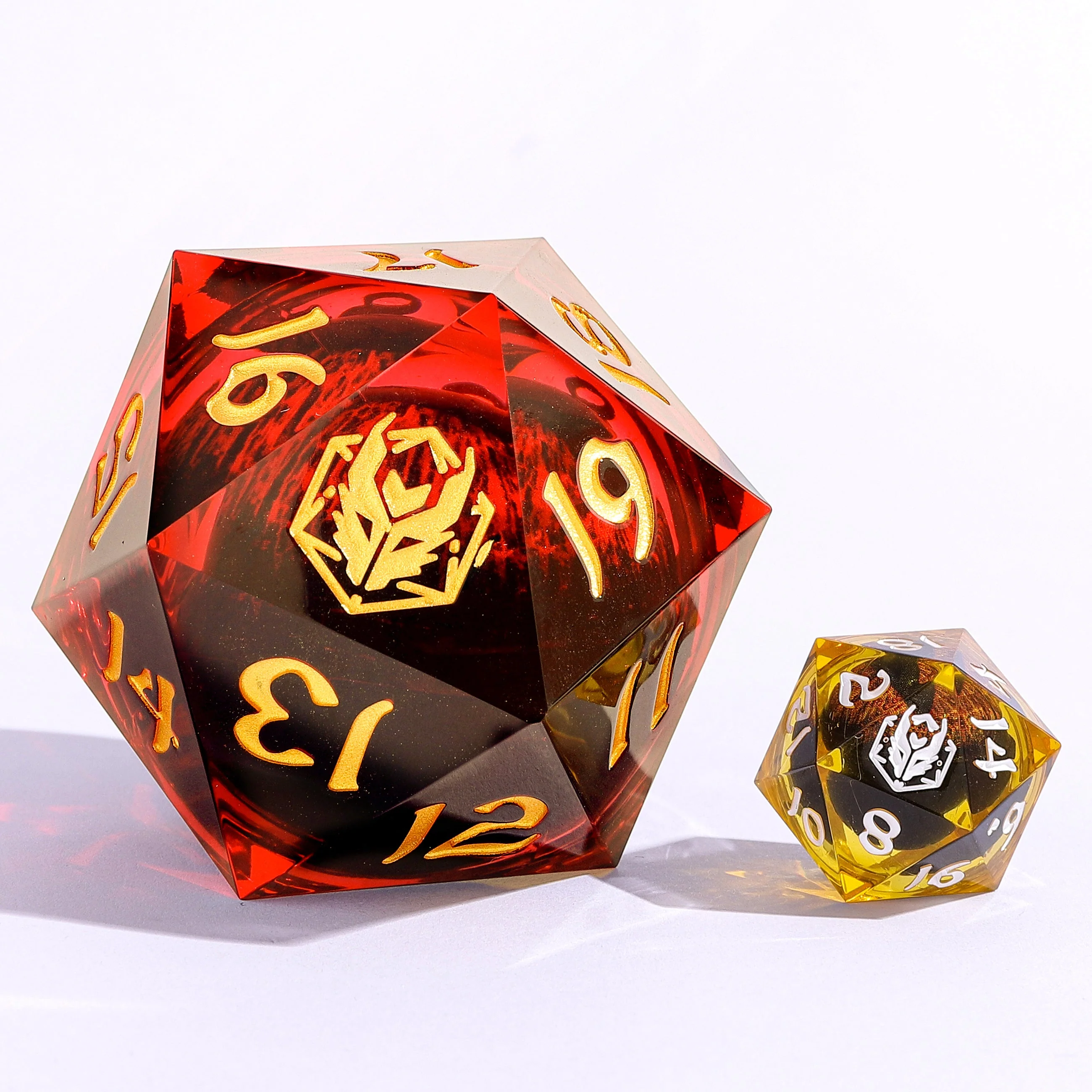 Sharp Edged Resin 55mm D20 - Blood Eye