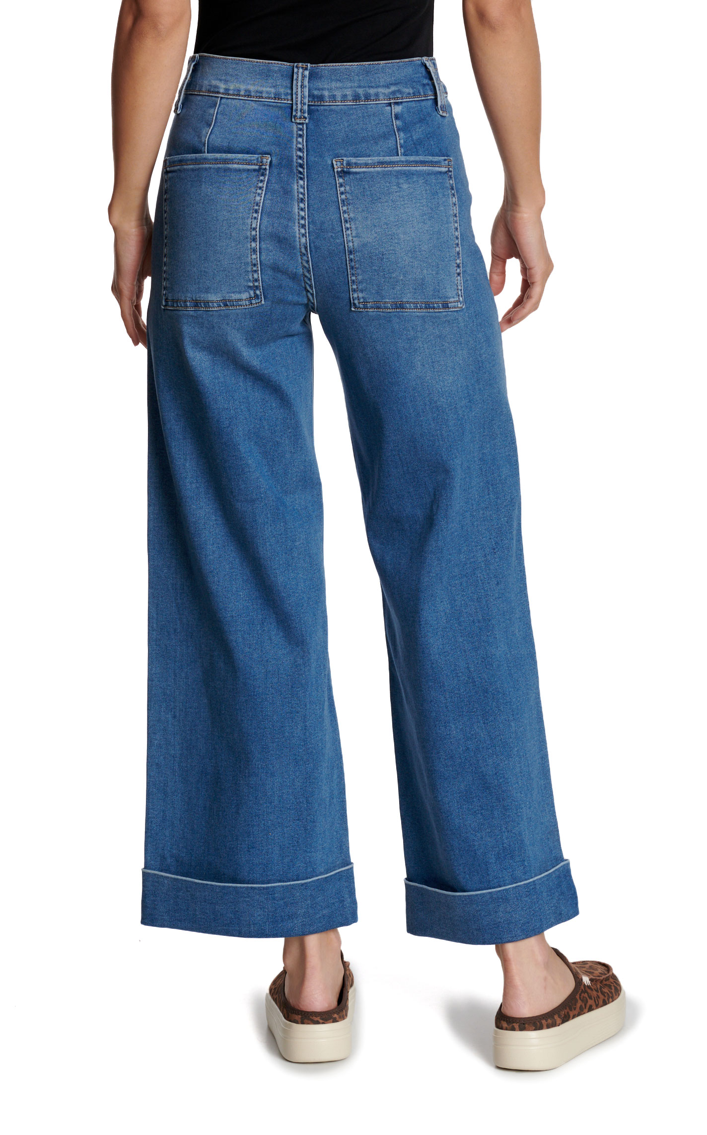 Vervet Women's Light Wash High Rise Supersoft Baggy Wide Leg Crop Jeans - Image 1