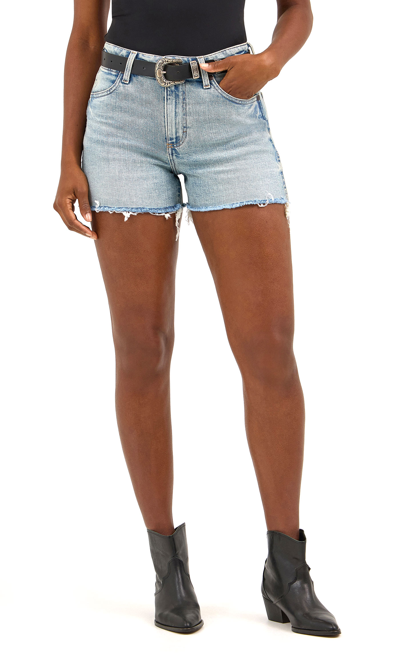 Wrangler Women's Retro Mae Quinn Light Frayed Jean Shorts - Image 1