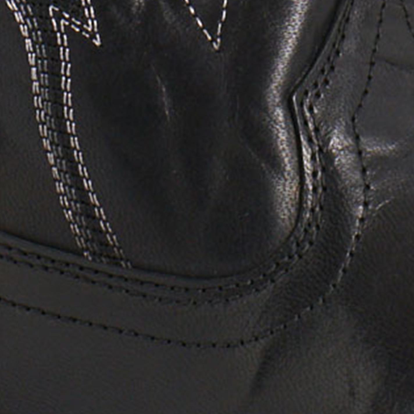 Rockin' C Women's Black Detailed Stitching Snip Toe Cowboy Boots - Image 1