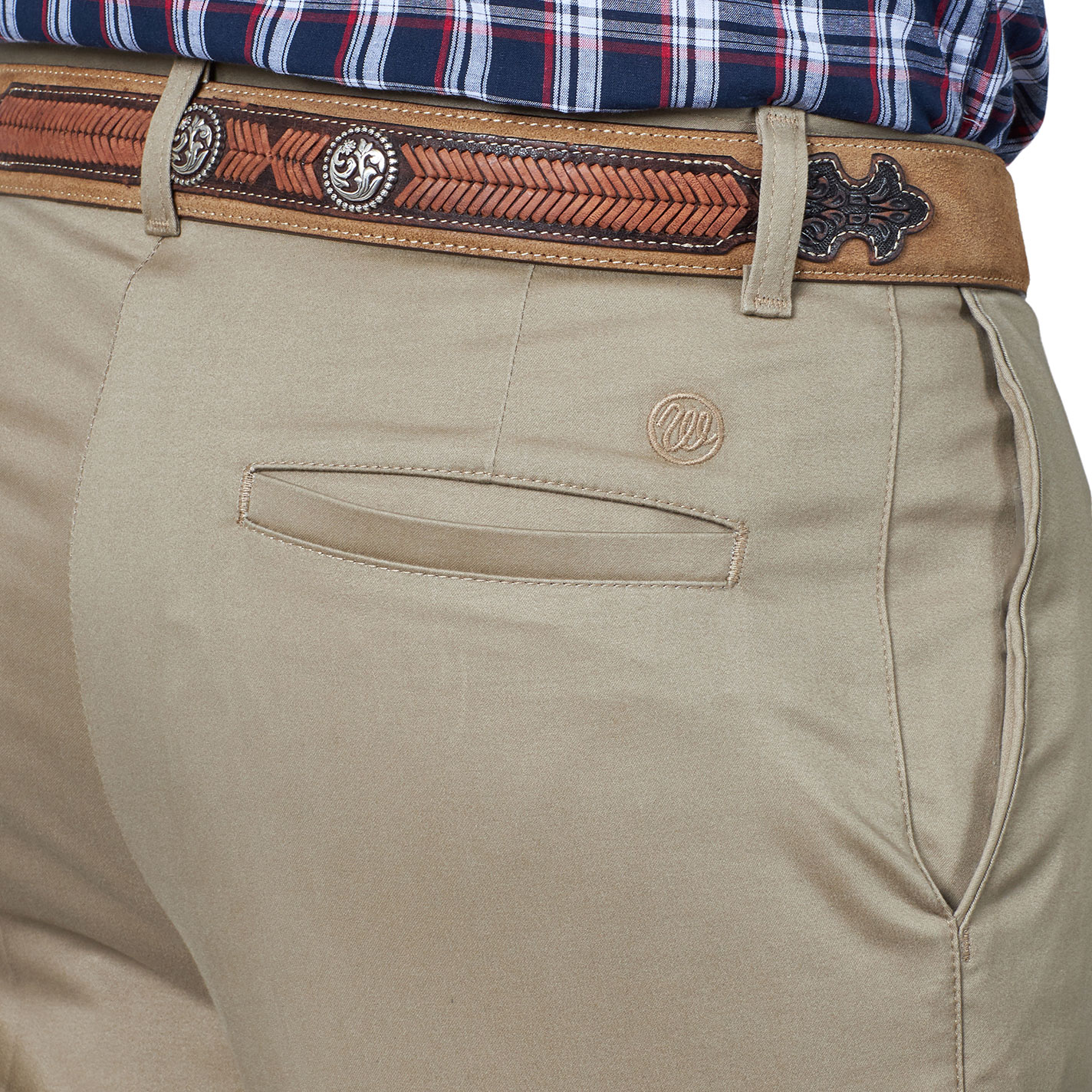 Wrangler Men's Khaki Flat Front Relaxed Fit Wrinkle Resistant Casual Pants - Image 1