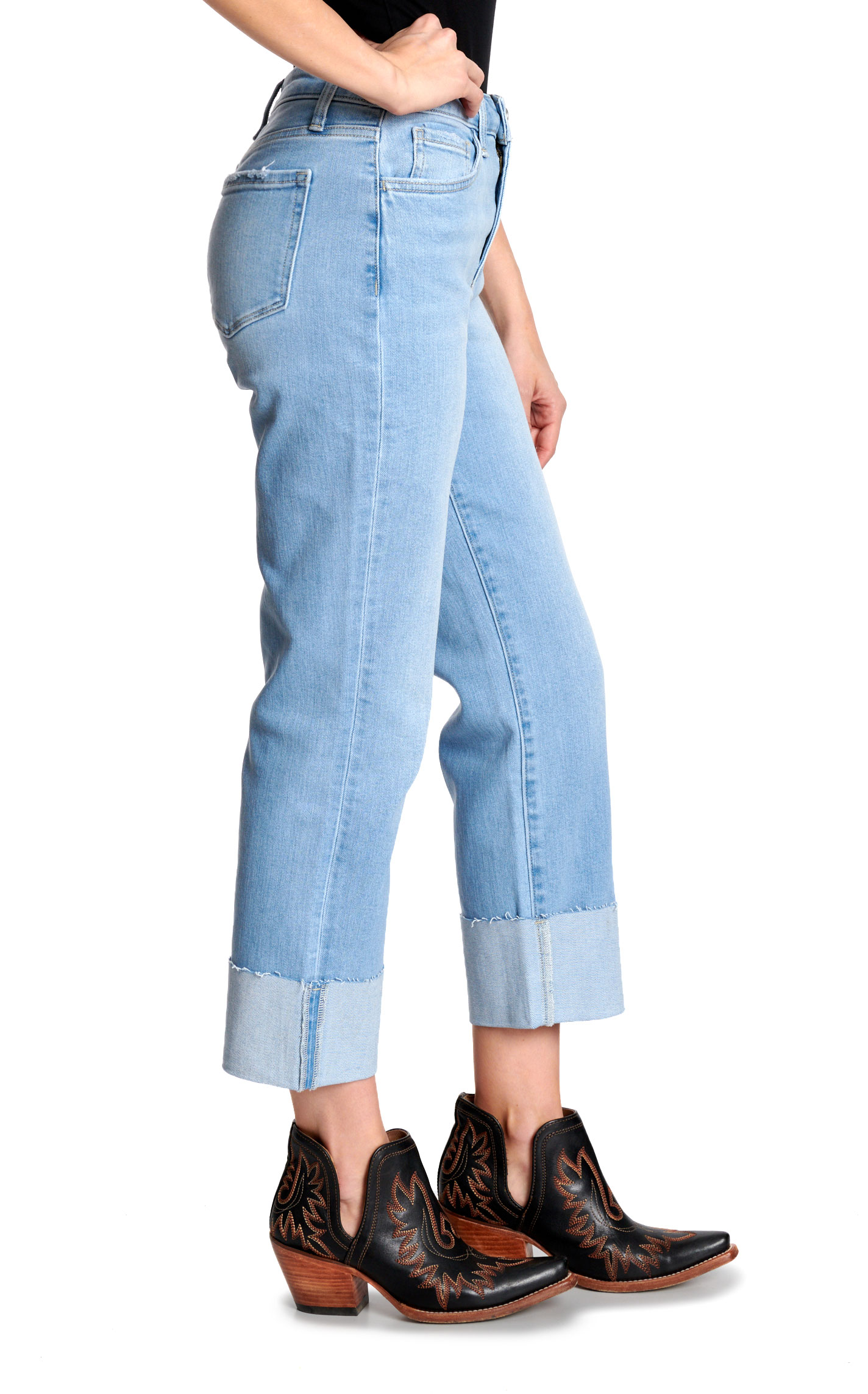 Vervet Women's Light Wash Cropped & Cuffed Straight Leg Jeans - Image 1