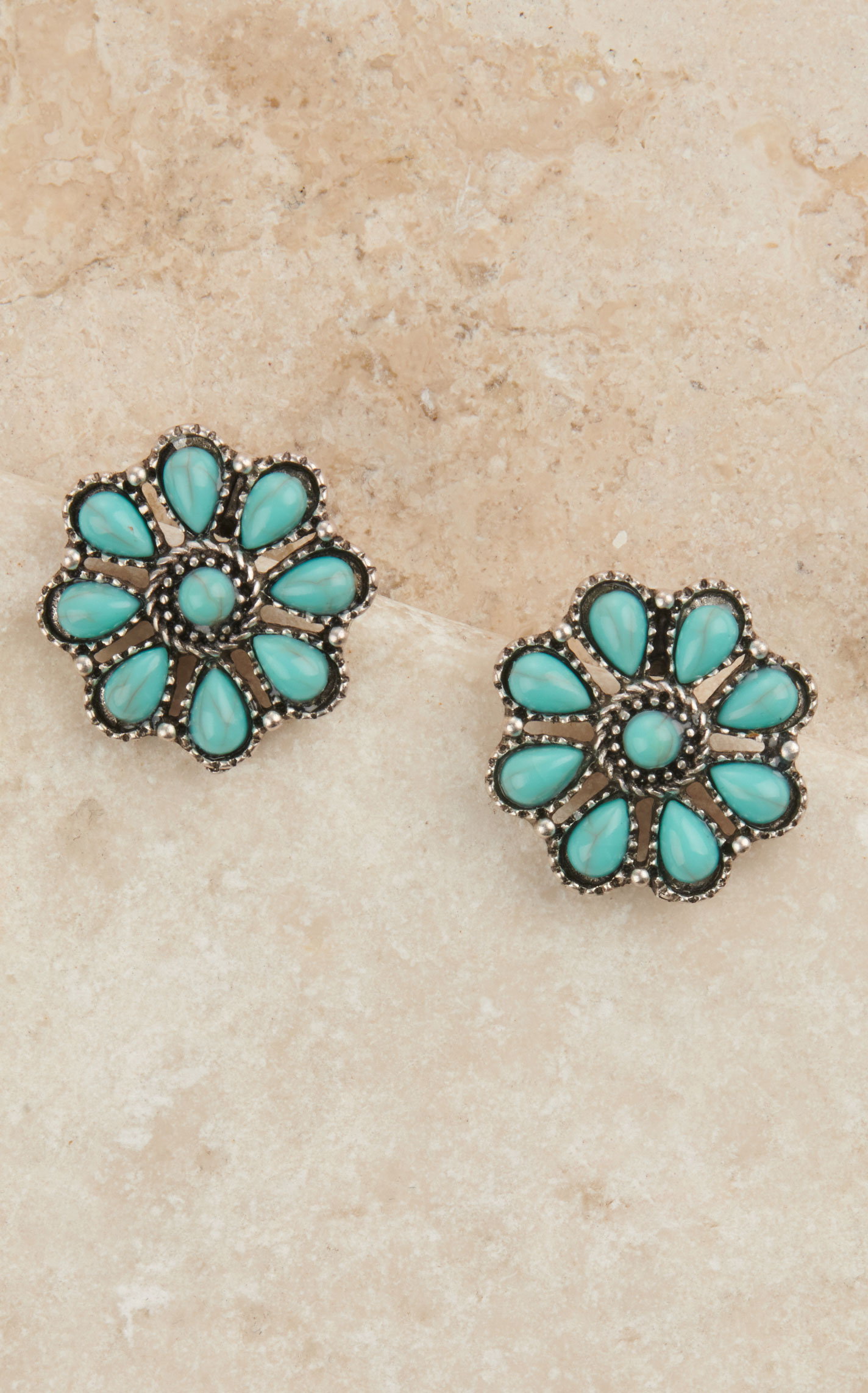 Rockin' C Women's Silver and Turquoise Floral Concho Post Earrings - Image 1