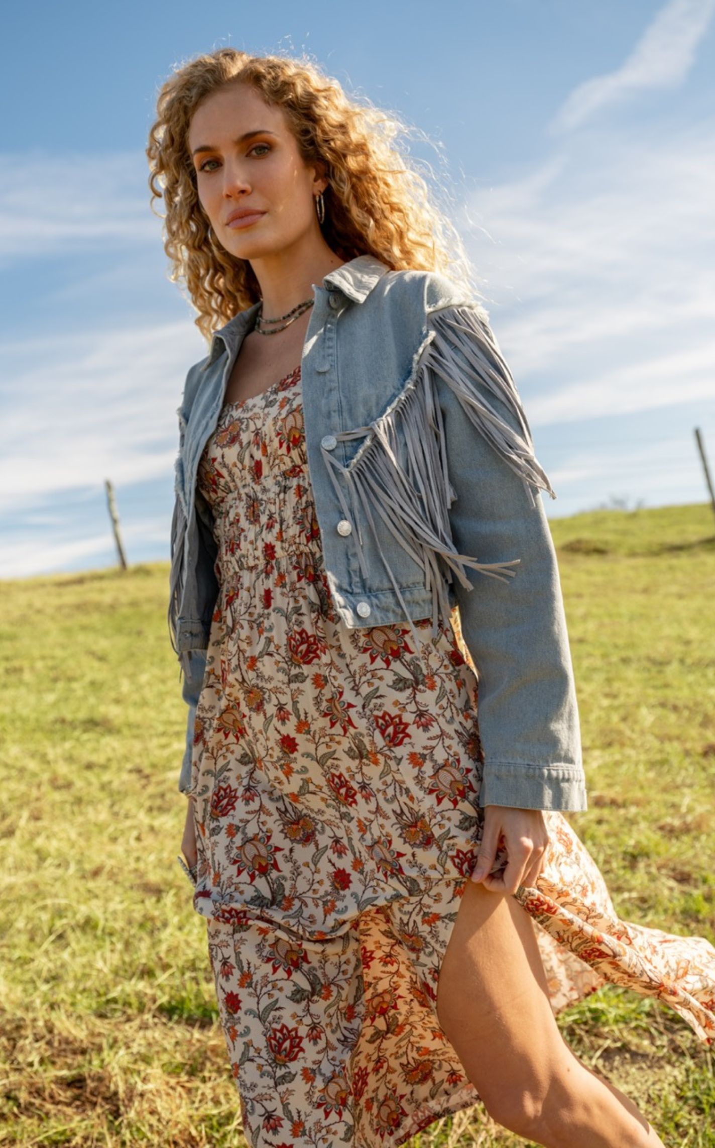 Blue B Women's Light Wash Frayed & Fringed Cropped Jacket - Image 1