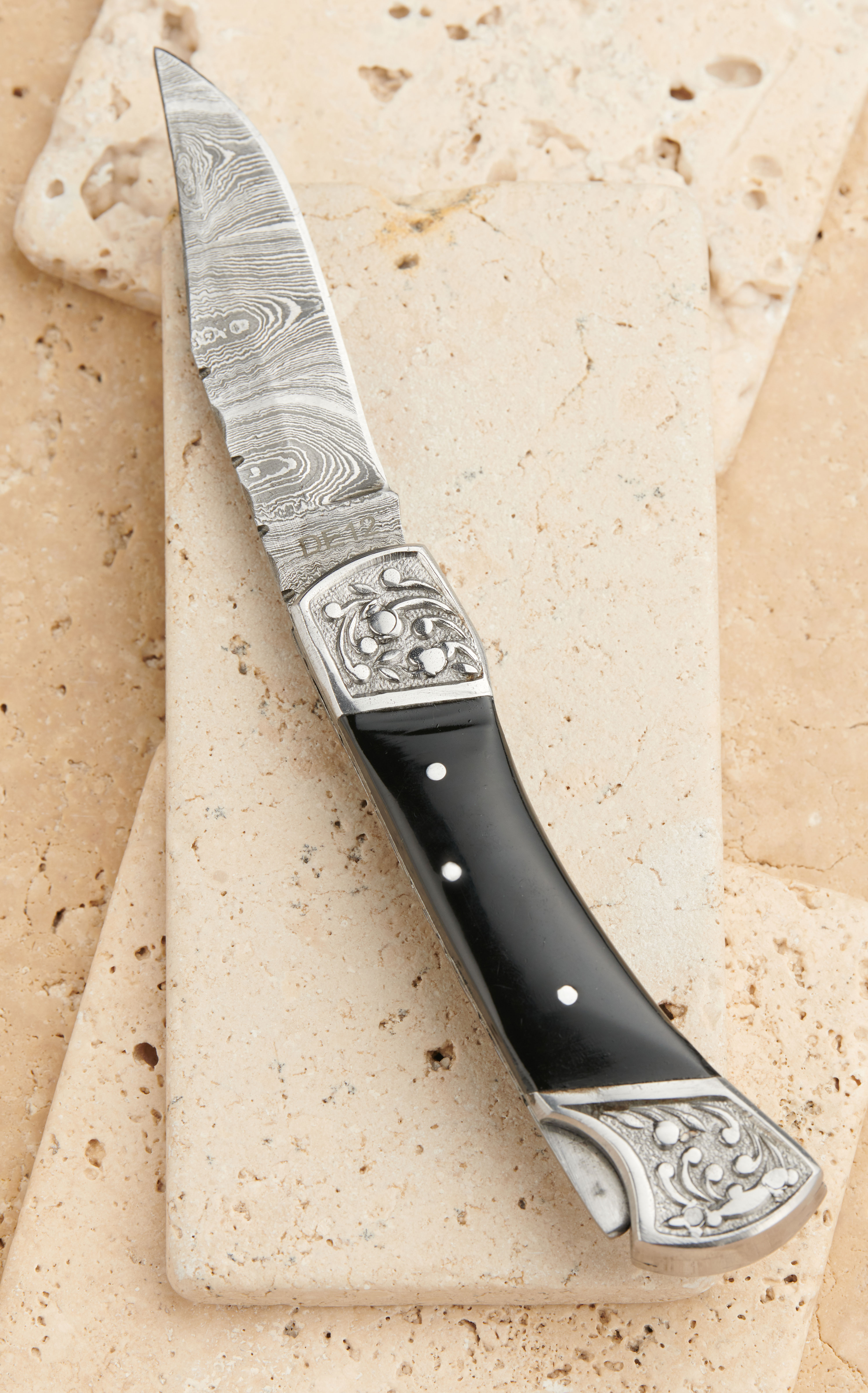 Circle SH Cutlery Damascus Steel Blade Buffalo Horn Handle Lock Back Blade Knife & Sheath - Image 3